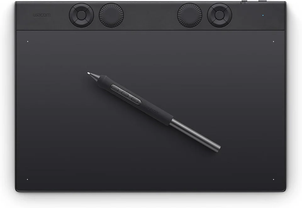 Wacom Intuos Pro Medium PTK670 preta com caneta Pro Pen 3