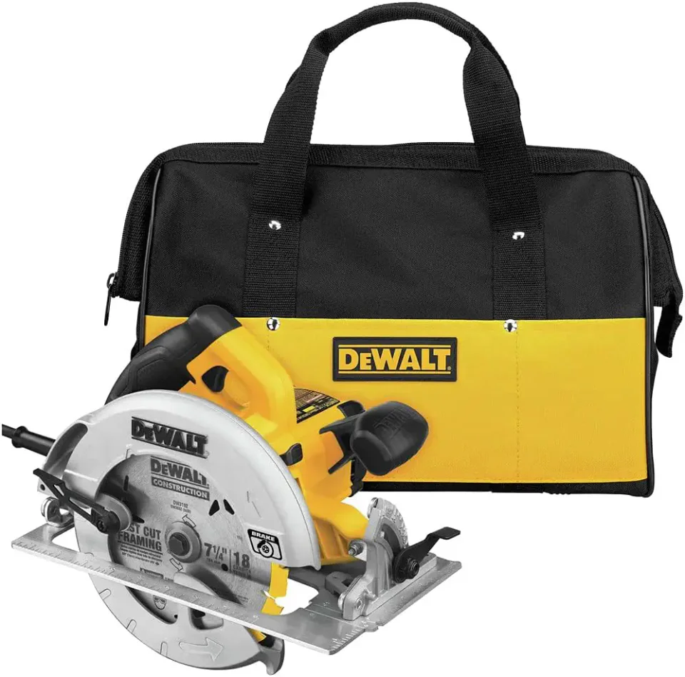 Serra circular DeWalt DWE575SB para madeira em fundo claro