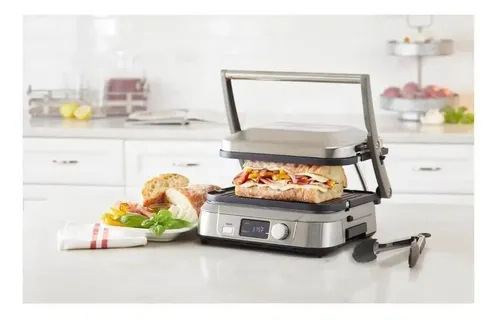 Cuisinart Griddler Five GR-5B com Potência e chapas visíveis